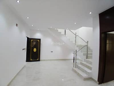 3 Bedroom Apartment for Sale in South Riyadh, Riyadh - A 3-bedroom apartment for sale in Badr 0501732720