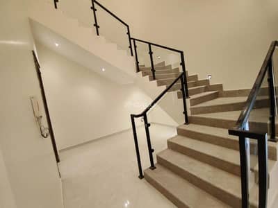 4 Bedroom Villa for Sale in South Riyadh, Riyadh - 4-bedroom villa for sale in Badr