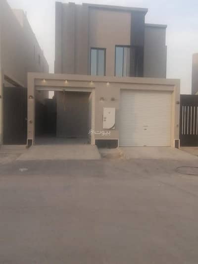 3 Bedroom Floor for Sale in South Riyadh, Riyadh - Two-story apartment for sale in Badr neighborhood