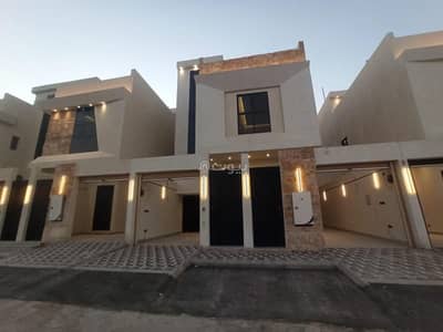 3 Bedroom Floor for Sale in West Riyadh, Riyadh - Residential apartment consisting of 3 bedrooms for sale in Dirab, contact 0501732720