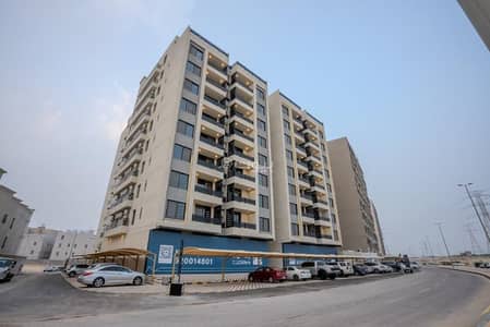 5 Bedroom Apartment for Sale in Al Shulah, Dammam - Apartments for sale in Al Shaula neighborhood on Dhahran Al Jubail Road
