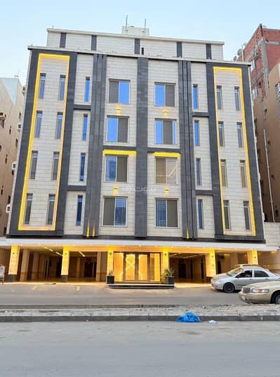 6 Bedroom Apartment for Sale in North Jeddah, Jeddah - 6-room apartment with two entrances, accepted by all banks.
