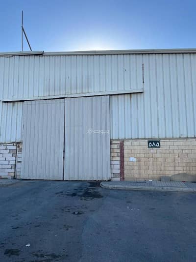 مستودع  للايجار في شرق الرياض، الرياض - مستودع للإيجار بحي السلي