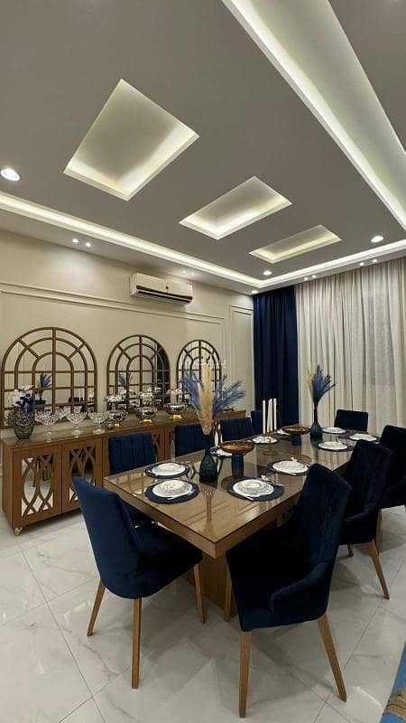 فيلا للبيع درج صاله وثلاث شقق في حي العوالي المربع الذهبي فيلا للبيع درج صاله وثلاث شقق في حي العوالي المربع الذهبي