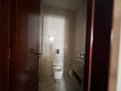 3 Bedroom Flat for Sale in South Riyadh, Riyadh - Apartment for sale in Al-Okaaz neighborhood