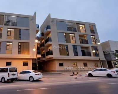 دور 4 غرف نوم للبيع في شمال الرياض، الرياض - دور للبيع في الملك فهد، الرياض