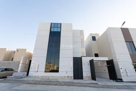 10 Bedroom Villa for Sale in West Riyadh, Riyadh - Villa For Sale in Al Mahdiyah, Riyadh