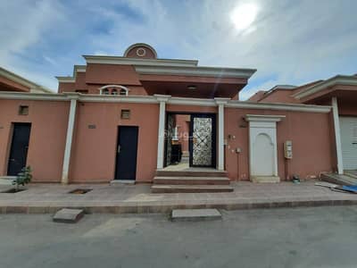 فیلا 5 غرف نوم للايجار في شمال الرياض، الرياض - فيلا حي المحمدية