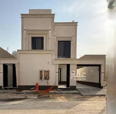 6 Bedroom Floor for Sale in East Riyadh, Riyadh - Floor For Sale in Al Janadriyah, Riyadh