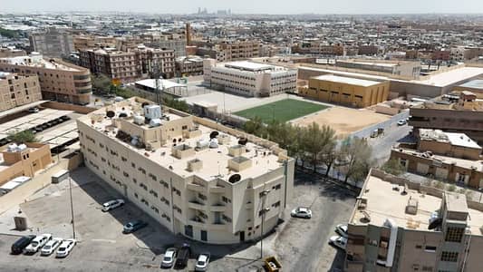 Residential Building for Sale in Central Riyadh, Riyadh - Residential and commercial building for sale in Al Thumama, Riyadh