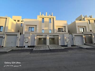 5 Bedroom Floor for Sale in South Riyadh, Riyadh - Upper floor with an apartment for sale