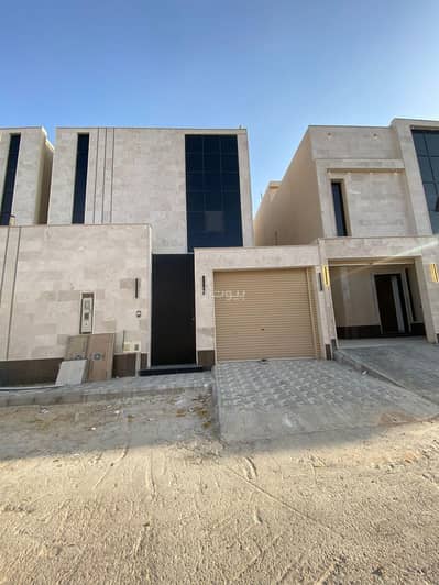 6 Bedroom Villa for Sale in West Riyadh, Riyadh - 6-bedroom villa for sale in Tuwaiq