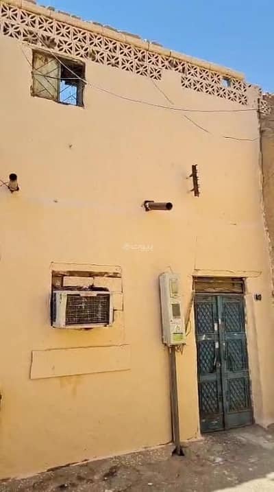 10 Bedroom Residential Building for Sale in Central Riyadh, Riyadh - Popular house for sale in Al-Dira, Riyadh