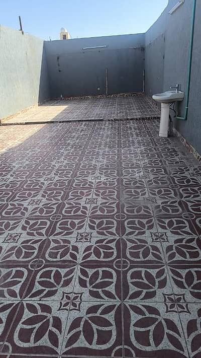 1 Bedroom Rest House for Rent in West Riyadh, Riyadh - A one-bedroom rest house with a large yard in Al-Awali