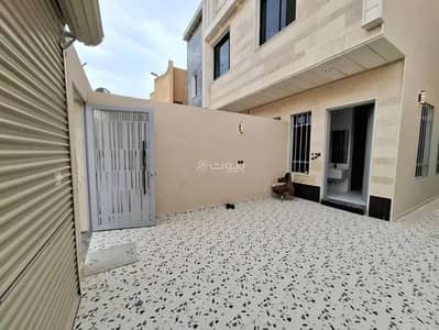 4 Bedroom Floor for Sale in West Riyadh, Riyadh - Floor For Sale in Tuwaiq, Riyadh