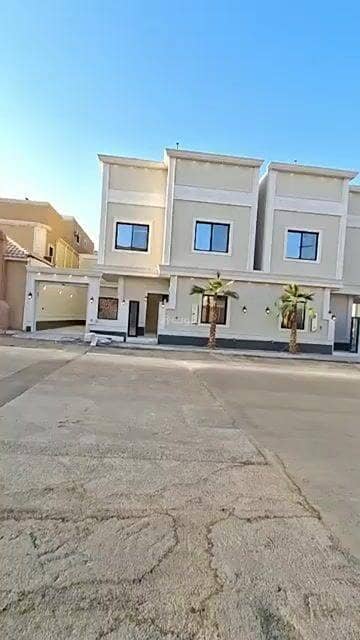 5 Bedroom Villa for Sale in West Riyadh, Riyadh - Villa For Sale in Dhahrat Laban, Riyadh
