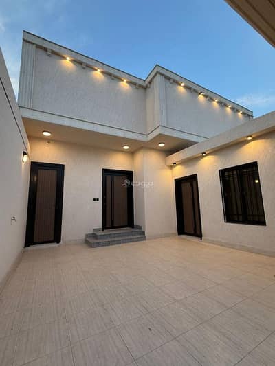 5 Bedroom Floor for Sale in Al Salam, Madina - A special role in Al Aziziyah