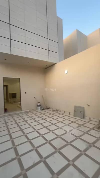 دور 4 غرف نوم للبيع في غرب الرياض، الرياض - دور للبيع في شارع يحيى العصامي, حي طويق, مدينة الرياض, منطقة الرياض