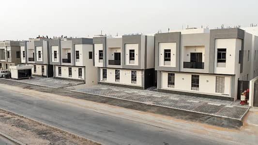 4 Bedroom Apartment for Sale in East Riyadh, Riyadh - Apartment with 4 bedrooms for sale in Al-Qadsiah, Riyadh