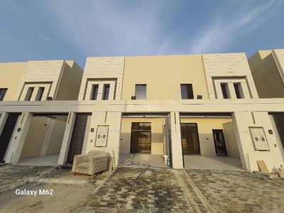7 Bedroom Floor for Sale in West Riyadh, Riyadh - Villa for sale in the Tuwaiq neighborhood
