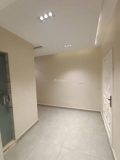 1 Bedroom Flat for Rent in East Riyadh, Riyadh - A one-bedroom apartment with a living room for rent in Al Rawdah, Riyadh