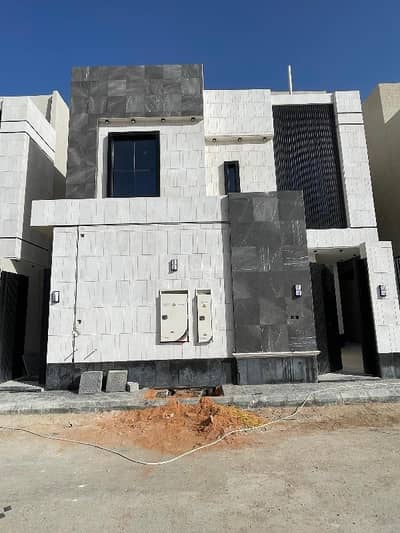 10 Bedroom Villa for Sale in East Riyadh, Riyadh - Investment villa