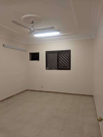 فلیٹ 4 غرف نوم للايجار في وسط الرياض، الرياض - شقه للايجار دور اول ب (حى الملز)