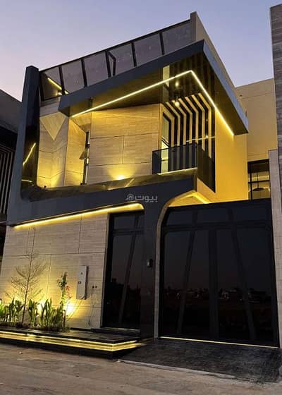7 Bedroom Villa for Sale in West Riyadh, Riyadh - A very distinctive villa in the Al Mahdiyah neighborhood.