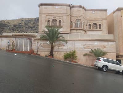 10 Bedroom Residential Building for Sale in Jabal Al Nur, Makkah - Building For Sale in Al Noor, Mecca