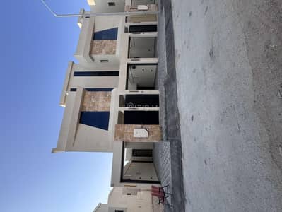 فلیٹ 5 غرف نوم للبيع في غرب الرياض، الرياض - دور علوي معو شقه مكونة من 5 غرف نوم للبيع في الحزم
