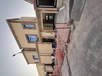 7 Bedroom Villa for Sale in West Riyadh, Riyadh - 7-bedroom villa for sale in Al Suwaidi