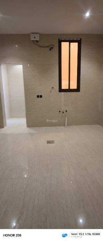 3 Bedroom Apartment for Sale in West Riyadh, Riyadh - Town House with 3 bedrooms for sale in Al-Suwaidi. For contact: 0501732720