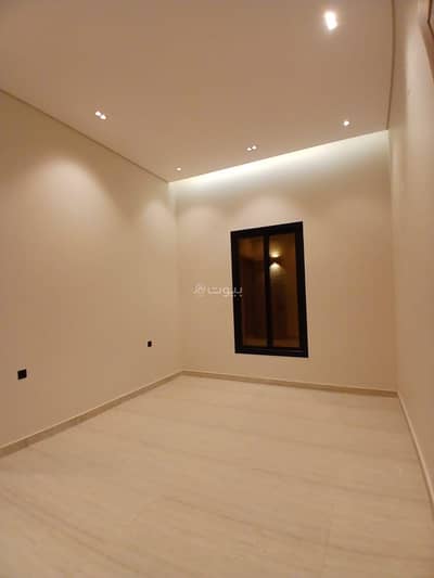 دور 3 غرف نوم للبيع في شرق الرياض، الرياض - طابق للبيع في الجنادرية، الرياض