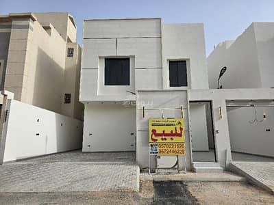 دور 4 غرف نوم للبيع في جنوب الرياض، الرياض - ادوار مفصولة بحي عكاظ