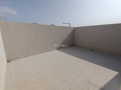 4 Bedroom Floor for Sale in East Riyadh, Riyadh - Luxury upper townhouse for sale for those interested in Al-Qadisiyah neighborhood