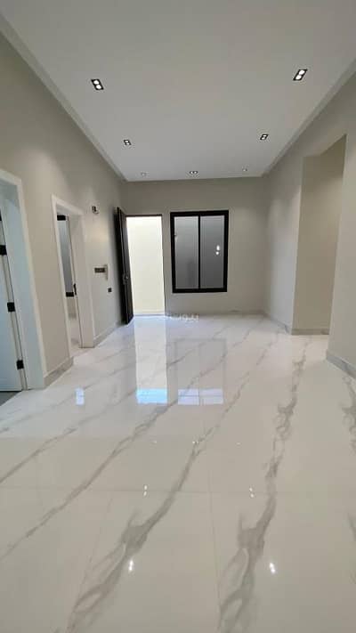 3 Bedroom Floor for Sale in West Riyadh, Riyadh - 3-bedroom residential apartment for sale in Tuwaik