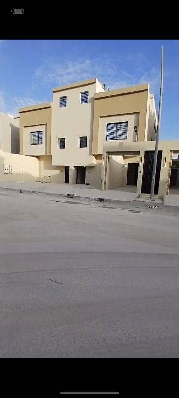 فیلا 4 غرف نوم للبيع في جنوب الرياض، الرياض - تون هوس مساحه ٢٥٠ متر دورين