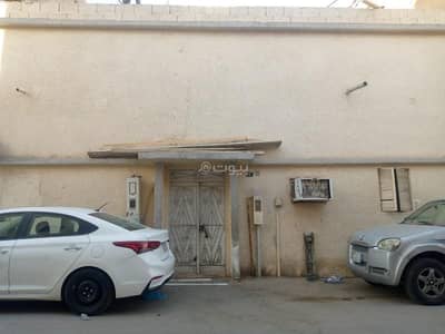 7 Bedroom Floor for Rent in Central Riyadh, Riyadh - A house for rent containing 7 rooms in the Manfuhah neighborhood in central Riyadh.