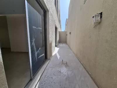3 Bedroom Apartment for Sale in East Riyadh, Riyadh - 3-bedroom apartment for sale in Al-Yarmouk