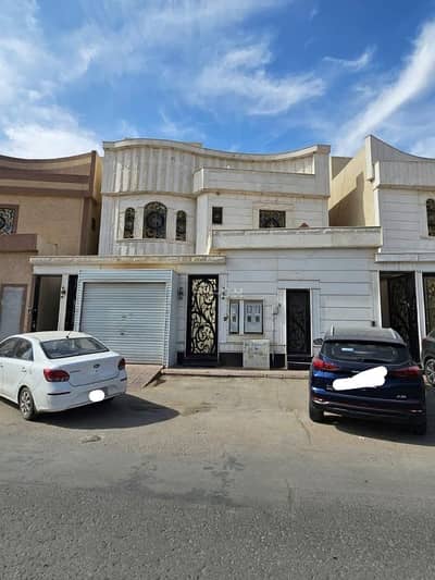10 Bedroom Villa for Sale in East Riyadh, Riyadh - Villa with apartments