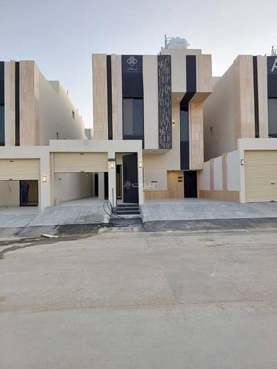 4 Bedroom Floor for Sale in West Riyadh, Riyadh - 300 sqm house for sale