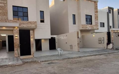 5 Bedroom Floor for Sale in South Riyadh, Riyadh - Floor For Sale in Okaz, Riyadh