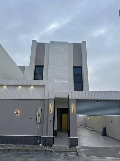 5 Bedroom Villa for Sale in East Riyadh, Riyadh - Villa For Sale in Al Janadriyah, Riyadh