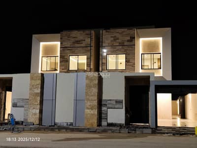 4 Bedroom Villa for Sale in Al-Murooj, Al Mithnab Al Qassim Region - A distinctive three-story villa with luxury specifications