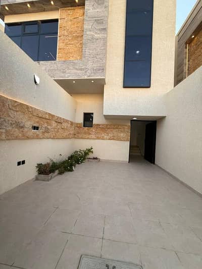 6 Bedroom Floor for Sale in West Riyadh, Riyadh - Floor For Sale in Tuwaiq, West Riyadh