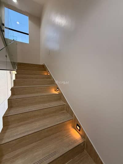 6 Bedroom Floor for Sale in West Riyadh, Riyadh - Penthouse for sale in Riyadh, Al-Awali neighborhood