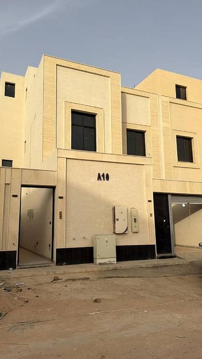 دور 5 غرف نوم للبيع في شرق الرياض، الرياض - دور ارضي للبيع في المرجان