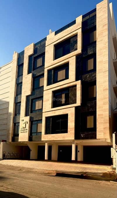 5 Bedroom Apartment for Sale in North Jeddah, Jeddah - Apartment for sale with 5 rooms and two entrances with utilities in Al-Nuaim neighborhood directly from the owner.