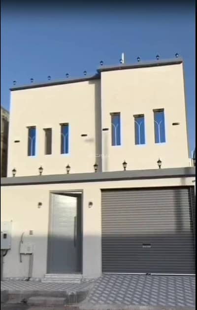 7 Bedroom Floor for Sale in Industrial, Madina - Floor For Sale in Industrial, Madina