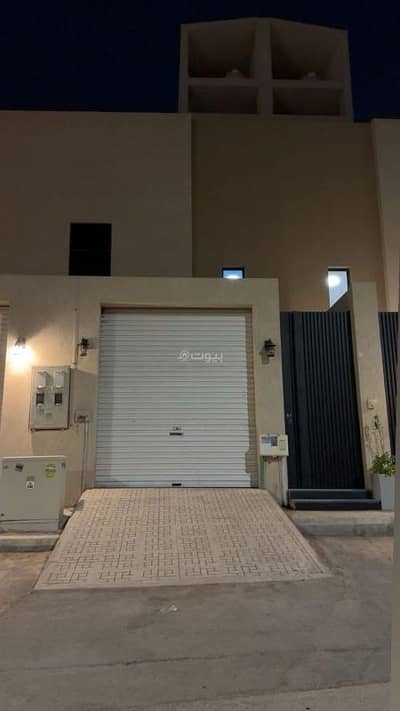 دور 3 غرف نوم للبيع في جنوب الرياض، الرياض - دور للبيع